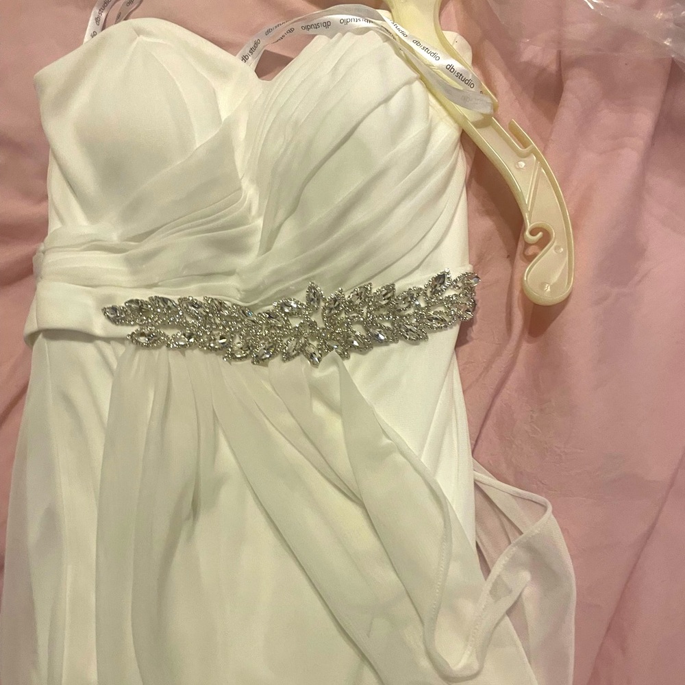 Wedding gown